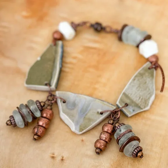 Chunky boho glass bead bracelet with copper charms - Picture 1 of 10